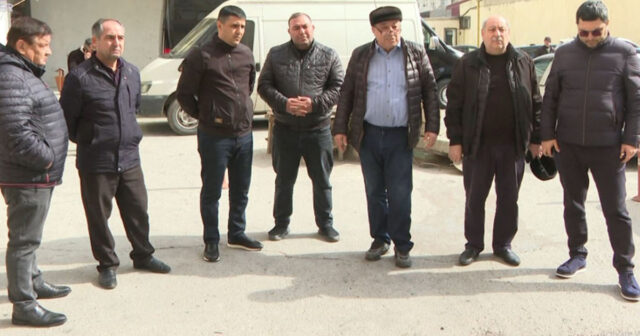 Binanın zirzəmisi zəbt edildiyindən çıxarış ala bilmirlər – VİDEO