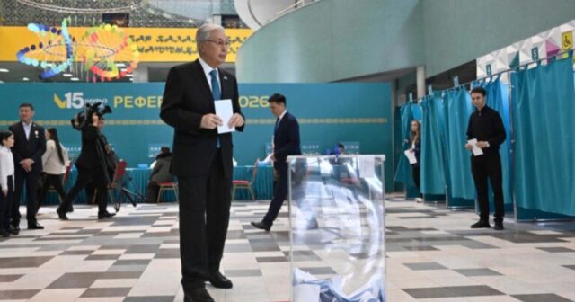 Qazaxıstan Prezidenti referendumda səs verdi