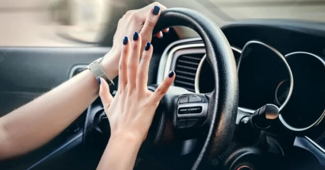 Qadın sürücü qəza törətdi, yaralananlar var