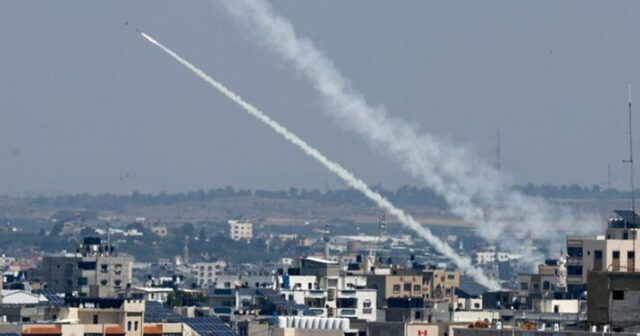 “Bəsic” bazalarından birinə endirilən zərbənin nəticələrinin görüntüləri yayıldı “Bəsic” bazalarından birinə endirilən zərbənin nəticələrinin görüntüləri yayıldı