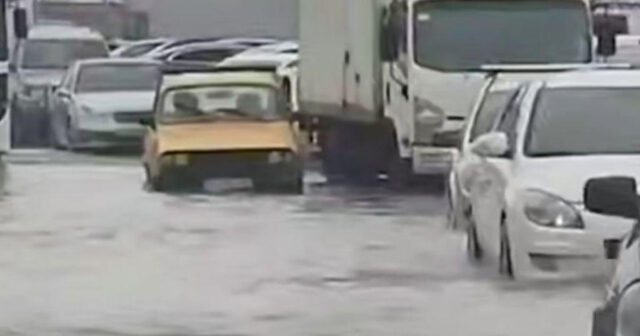 Bakıda yağışın fəsadları: Su altında qalan ərazilər – VİDEO