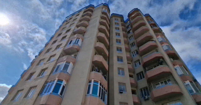 “Kotanlı” MTK-nın sakinləri mənzillərinə çıxarış ala bilmirlər – TƏFƏRRÜAT – VİDEO