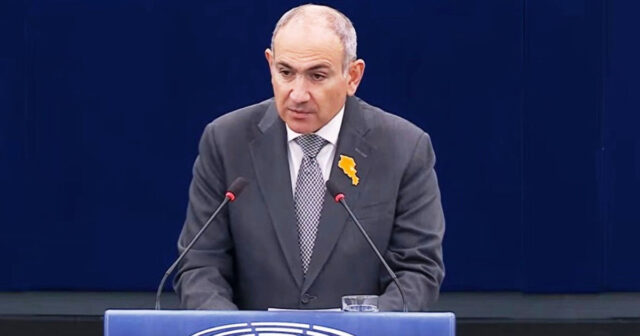 “Sinəmdəki xəritə Azərbaycanla sülhün simvoludur” – Paşinyan