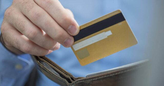 Banklarda yeni qayda qüvvəyə mindi Banklarda yeni qayda qüvvəyə mindi