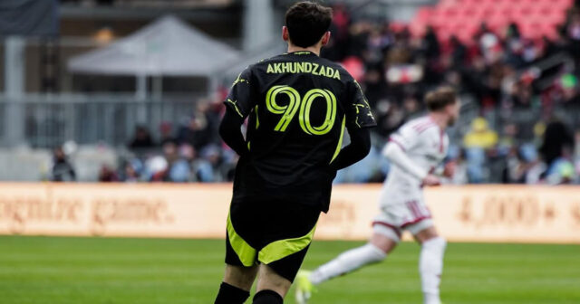 İlk oyunundan – Fotolarını paylaşdı