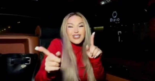 Rəqsanə lüks avtomobili ilə GÖRÜNTÜLƏNDİ – VİDEO