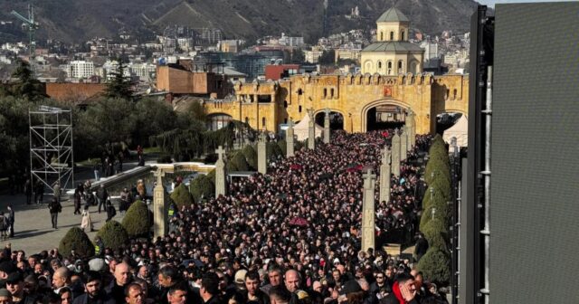 Patriarx II İliya ilə vida mərasimi keçirilir – FOTOLAR