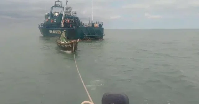 Xəzərdə köməksiz qalan azərbaycanlılar xilas edildi