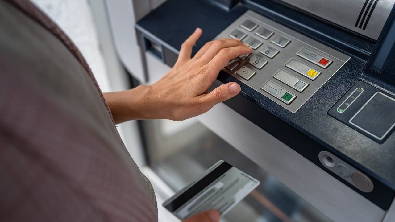 Gecikən maaşlar ödənildi: 200 min manatdan çox vəsait işçilərə qaytarıldı