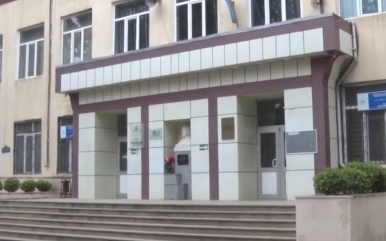 TƏCİLİ: Bakıda daha bir məktəbdə hadisə – VİDEO