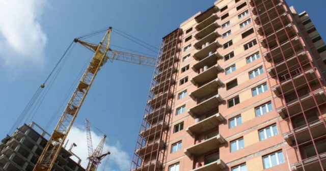 Səkkiz il əvvəl tikintisinə başlanılan bina niyə təhvil verilmir? – VİDEO Səkkiz il əvvəl tikintisinə başlanılan bina niyə təhvil verilmir? – VİDEO