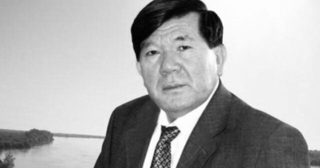 Məşhur qazax şairi vəfat etdi