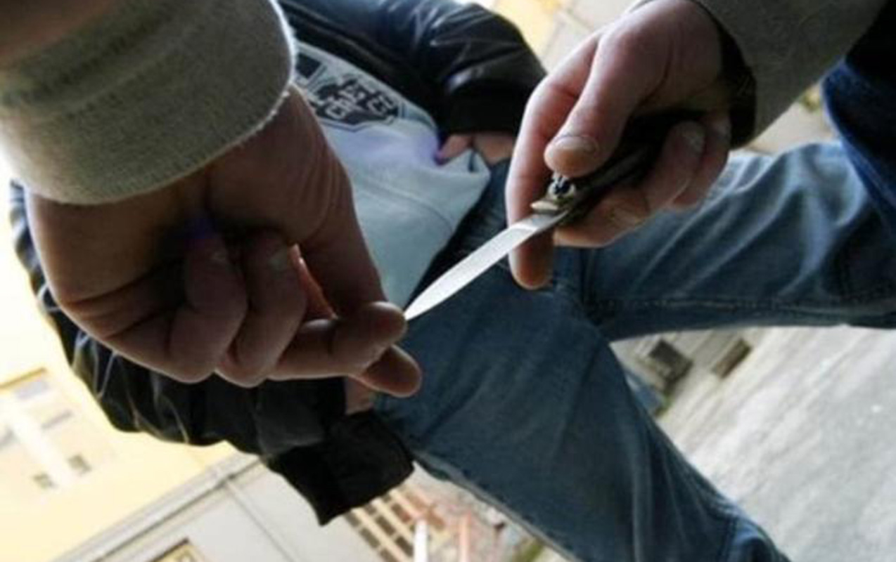 Gecə saatlarında evinə çağırıb 3 bıçaq zərbəsi ilə öldürdü – Həmin qətlin detalları