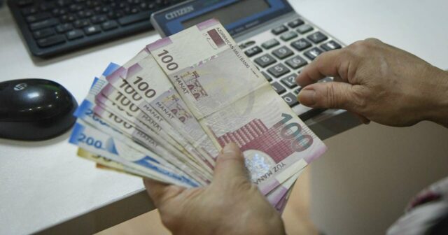 Azərbaycanda bu ailələrə uşaqpulu verilir