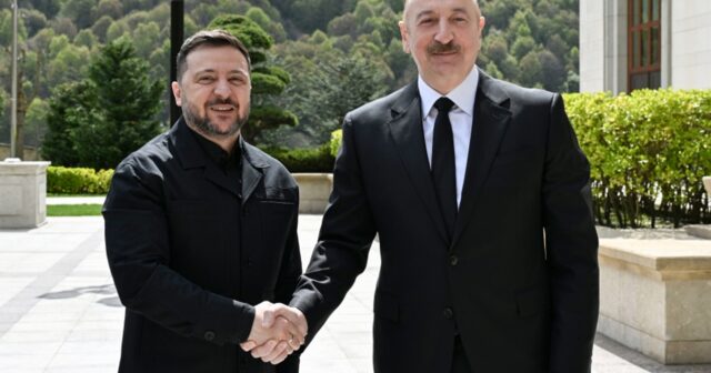 Zelenski Azərbaycana gəldi – FOTOLAR