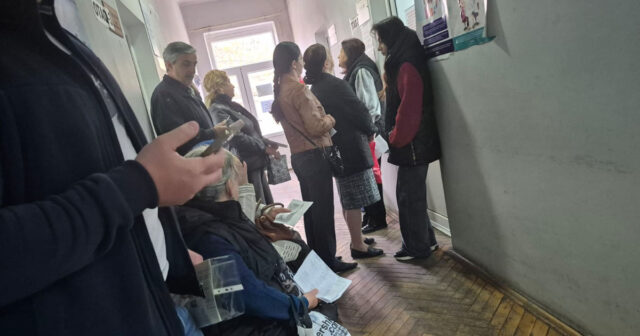 Poliklinikada İZDİHAM: Sürücülük arayışına görə QIRĞIN düşdü – FOTO