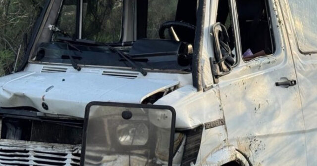 Şagirdləri daşıyan mikroavtobus aşıb – FOTO – VİDEO Şagirdləri daşıyan mikroavtobus aşıb – FOTO – VİDEO