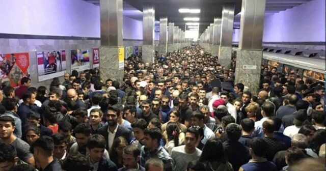 Bakı metrosunda sıxlıq yarandı