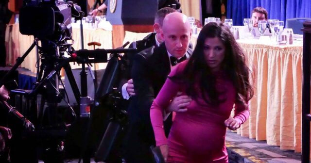 Hamilə arvadını özünə sipər etdi – Dünya bu görüntüdən danışır – FOTO