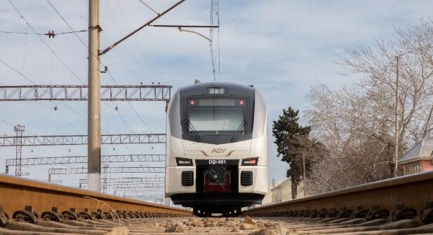 12 yaşlı yeniyetməni yük qatarında “tok” vurdu