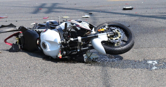 Gəncədə kuryer qəzaya düşdü