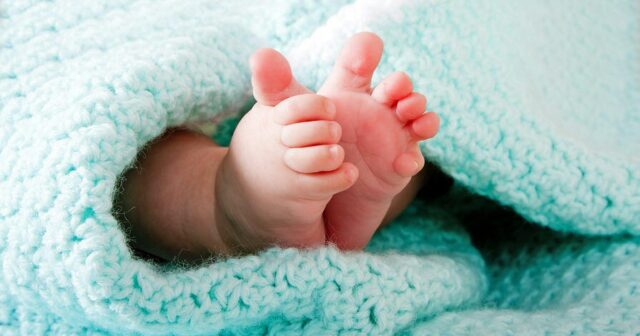 Abşeronda boğazında yemək qalan körpə ÖLDÜ