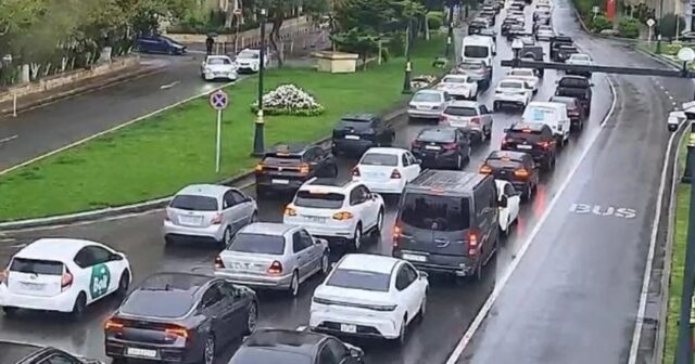 Bakıda 18 istiqamətdə tıxac var – SİYAHI