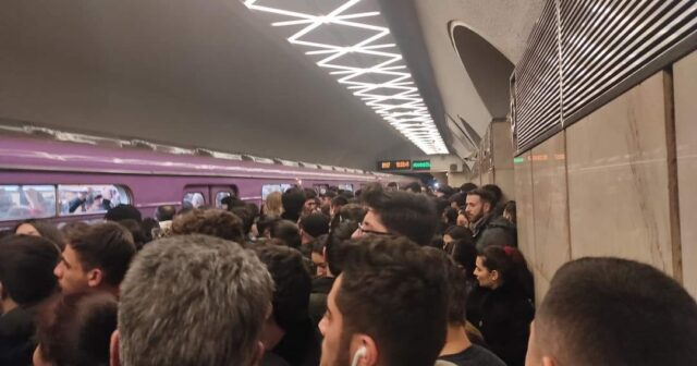 “28 May”da sıxlıq problemi həll olunur – sərnişinlərinə şad xəbər “28 May”da sıxlıq problemi həll olunur – sərnişinlərinə şad xəbər