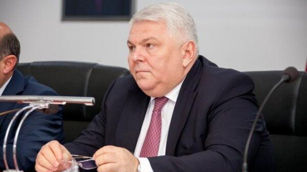5 milyonluq villa, 23 minlik müqavilə – İcra başçısı yenidən GÜNDƏMDƏ