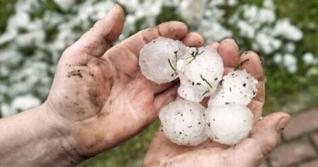 Bakıya yağan dolunun səbəbi açıqlandı – VİDEO Bakıya yağan dolunun səbəbi açıqlandı – VİDEO