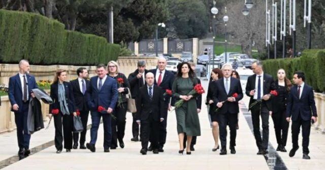 Tamerlan Qarayev Bakıya gəldi – FOTO