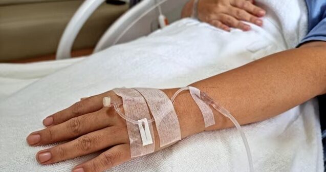 34 yaşlı kişi iki məktəbliyə xəsarət yetirdi