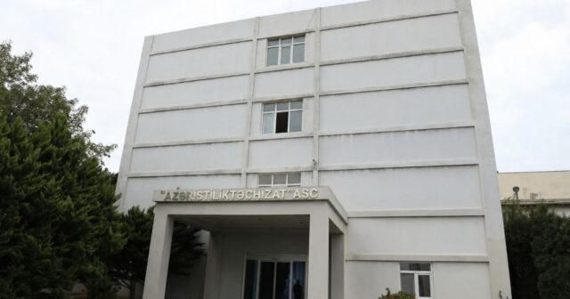 Azərbaycanda iki mərkəz fəaliyyətini dayandırdı