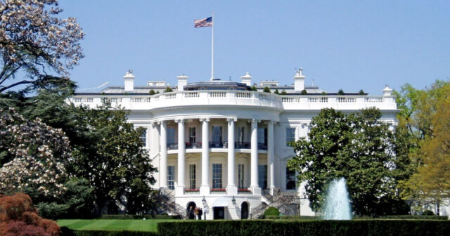 Ağ Evdə həyəcan siqnalı – Tədbirlər gücləndirildi