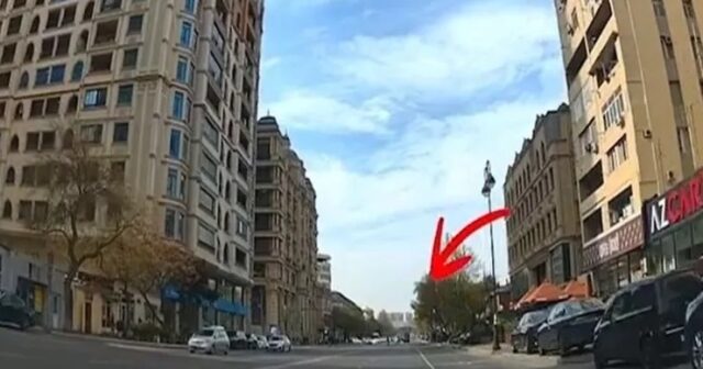 Qəfil maşınların qarşısına çıxan piyadalar saxlanıldı – VİDEO