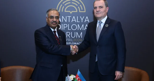 Azərbaycan ilə D-8 arasında əməkdaşlığın inkişafı müzakirə edildi