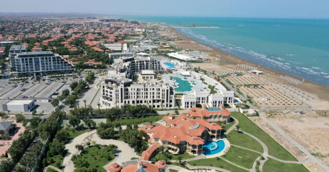 Baş nazirdən “Sea Breeze Resort”la bağlı QƏRAR