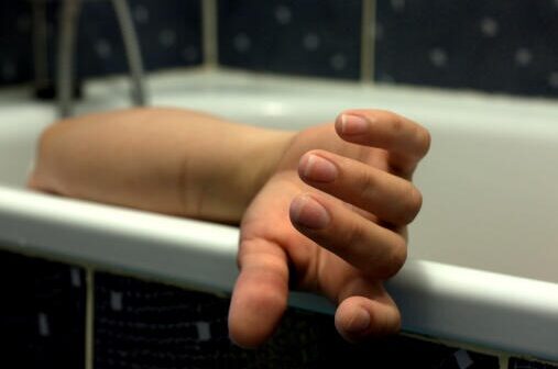 Bakıda 14 yaşlı qızla gənc oğlan hamamda dəm qazından zəhərləndi – Ölən var