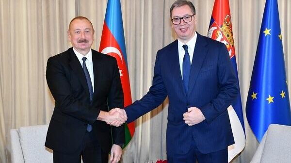 Vuçiç İlham Əliyevə zəng etdi