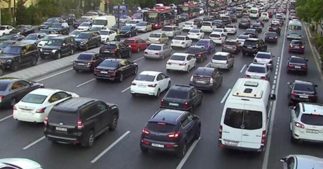 Bakıda təmir ciddi tıxaca səbəb OLDU