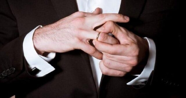 Bəzi kişilərin nişan üzüyü taxmamağının səbəbi bu İMİŞ