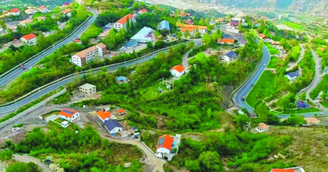 Diplomatlar Laçına gedir